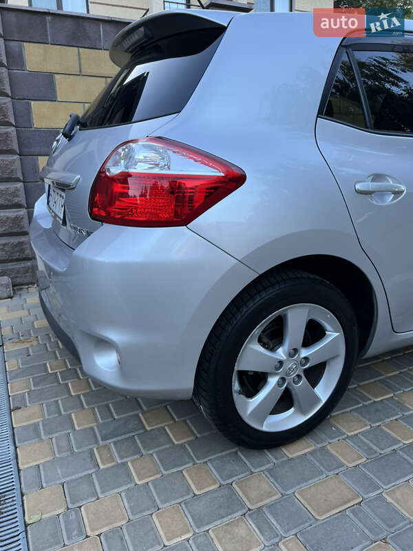 Хетчбек Toyota Auris 2011 в Одесі