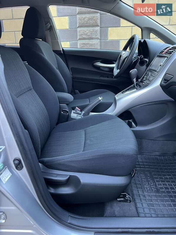 Хетчбек Toyota Auris 2011 в Одесі