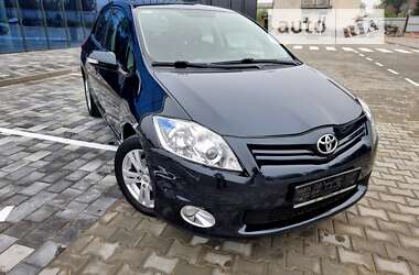 Хэтчбек Toyota Auris 2011 в Виннице