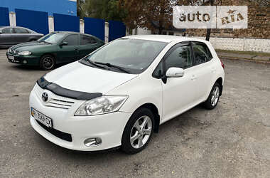 Хэтчбек Toyota Auris 2012 в Киеве