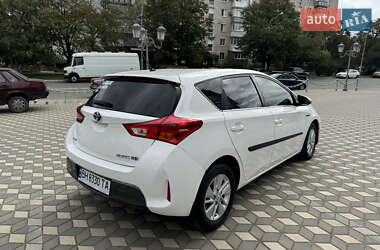 Хэтчбек Toyota Auris 2014 в Черноморске