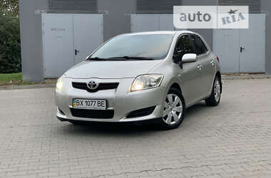 Хэтчбек Toyota Auris 2009 в Хмельницком