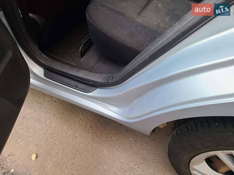 Хетчбек Toyota Auris 2007 в Одесі фото 12 Хетчбек Toyota Auris 2007 в Одесі