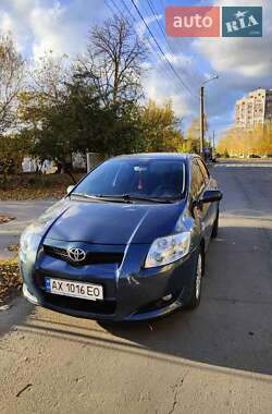 Хетчбек Toyota Auris 2008 в Миргороді