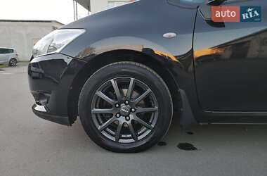 Хэтчбек Toyota Auris 2008 в Калуше