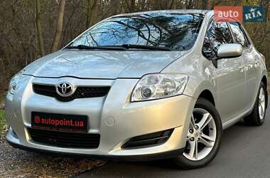 Хэтчбек Toyota Auris 2007 в Белогородке