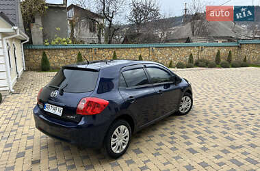 Хэтчбек Toyota Auris 2008 в Могилев-Подольске