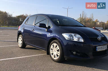 Хэтчбек Toyota Auris 2008 в Киеве