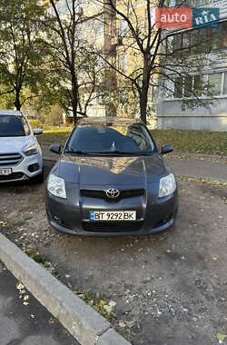 Хэтчбек Toyota Auris 2007 в Киеве