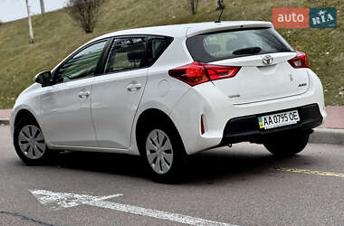 Хэтчбек Toyota Auris 2013 в Киеве