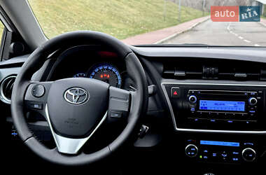 Хэтчбек Toyota Auris 2013 в Киеве