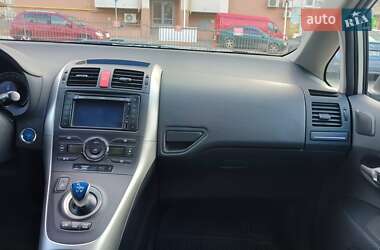 Хэтчбек Toyota Auris 2011 в Киеве