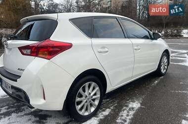 Хэтчбек Toyota Auris 2014 в Киеве