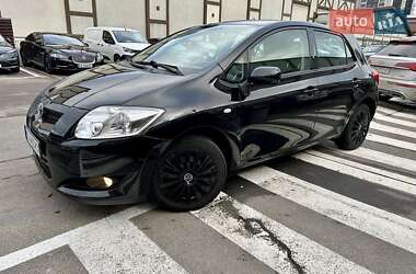 Хэтчбек Toyota Auris 2008 в Киеве