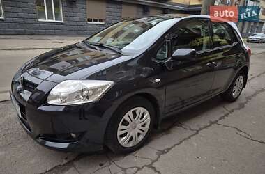 Хетчбек Toyota Auris 2008 в Кам'янському