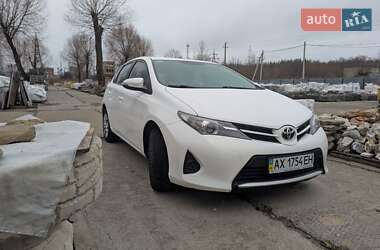 Toyota Auris 2013