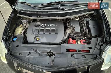 Хэтчбек Toyota Auris 2008 в Киеве