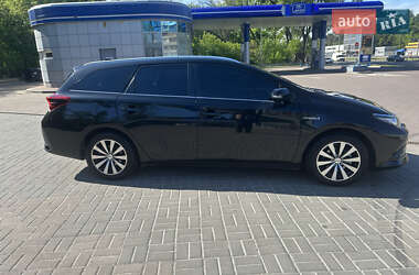 Универсал Toyota Auris 2015 в 