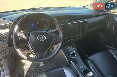 Универсал Toyota Auris 2015 в 