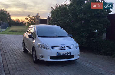 Toyota Auris 2012