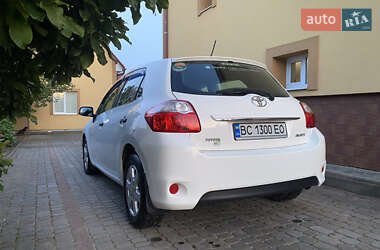 Хетчбек Toyota Auris 2012 в Бориславі