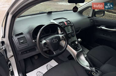 Хетчбек Toyota Auris 2011 в Мукачевому