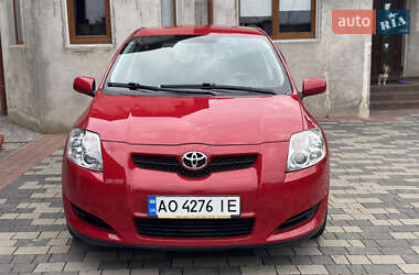 Хетчбек Toyota Auris 2008 в Мукачевому