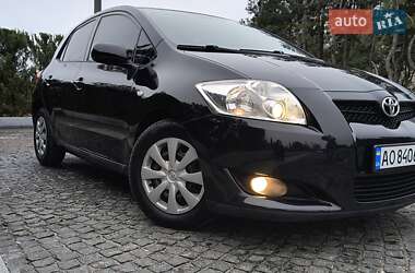 Хетчбек Toyota Auris 2008 в Дніпрі