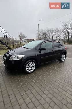 Хэтчбек Toyota Auris 2008 в Черноморске