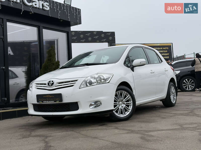 Хэтчбек Toyota Auris 2011 в Харькове