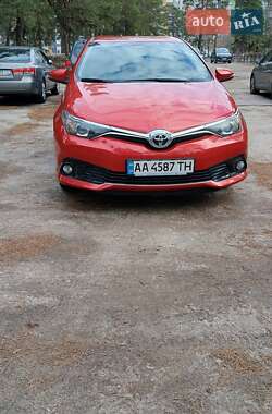 Toyota Auris 2016