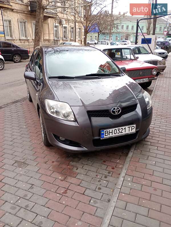Хэтчбек Toyota Auris 2007 в Одессе
