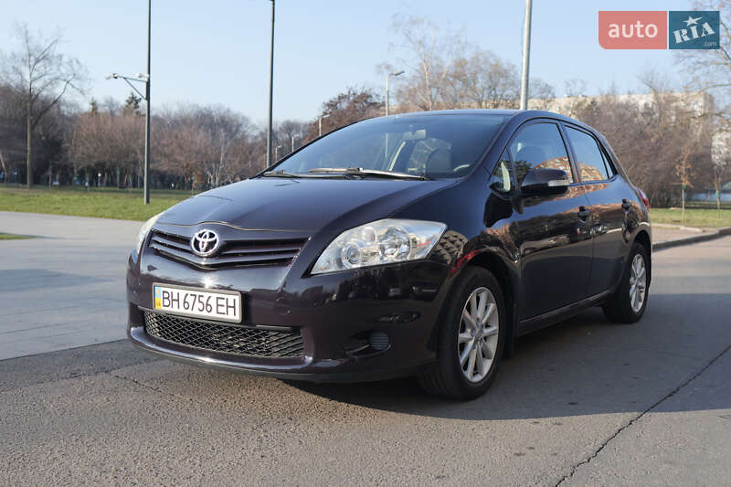 Хетчбек Toyota Auris 2010 в Одесі