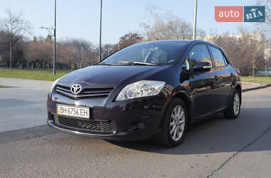 Toyota Auris 2010