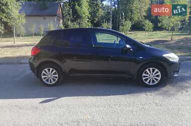 Хэтчбек Toyota Auris 2008 в 