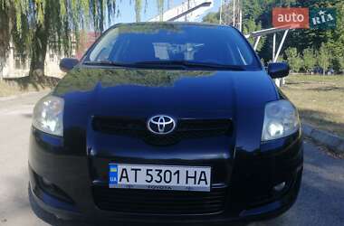 Хэтчбек Toyota Auris 2008 в 