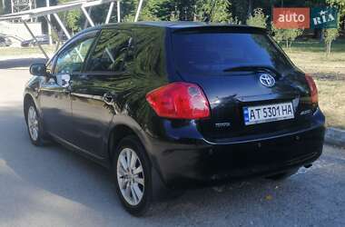 Хэтчбек Toyota Auris 2008 в 