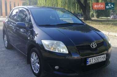 Хэтчбек Toyota Auris 2008 в 
