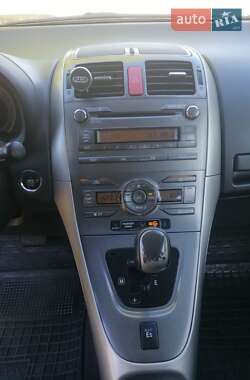 Хэтчбек Toyota Auris 2008 в 