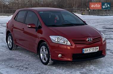 Хэтчбек Toyota Auris 2011 в Киеве