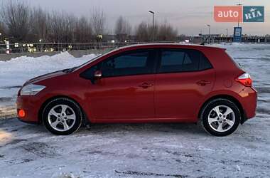 Хэтчбек Toyota Auris 2011 в Киеве