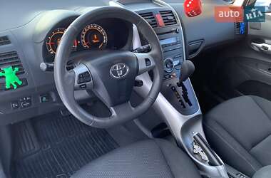 Хэтчбек Toyota Auris 2011 в Киеве