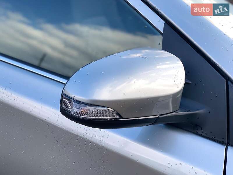 Универсал Toyota Auris 2014 в Виннице