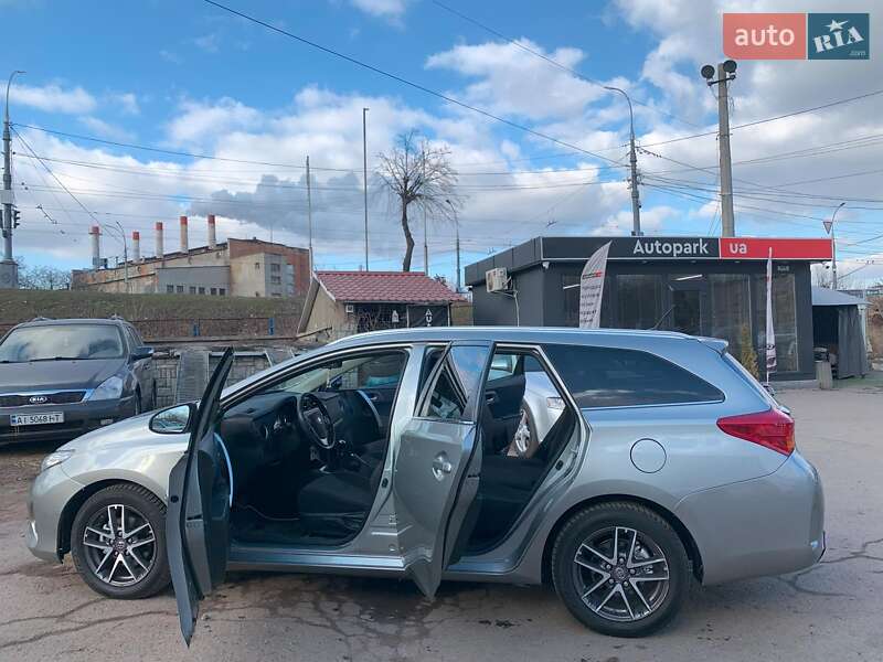 Универсал Toyota Auris 2014 в Виннице