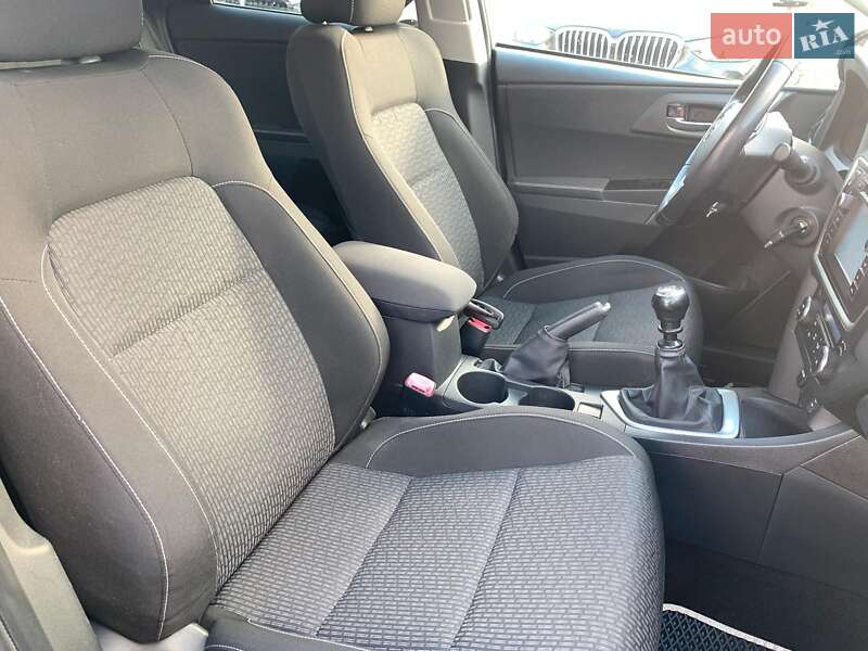 Универсал Toyota Auris 2014 в Виннице
