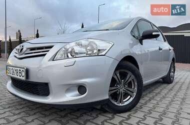 Toyota Auris 2011