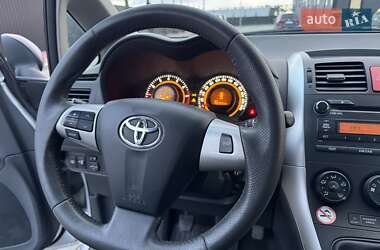 Хетчбек Toyota Auris 2011 в Тернополі