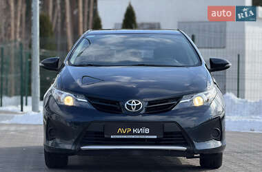 Хетчбек Toyota Auris 2013 в Києві