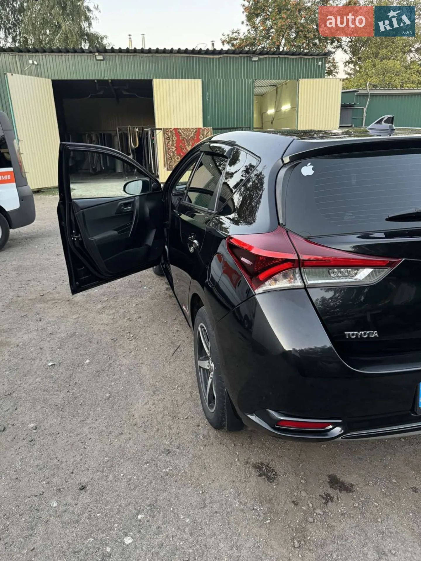 2015 Toyota Auris - мініатюра 12
