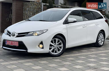 Універсал Toyota Auris 2015 в Стрию